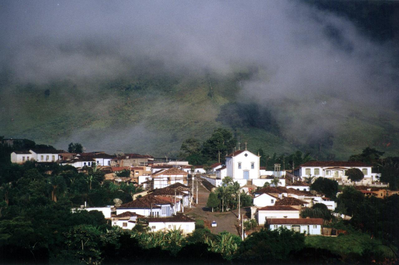Hotel Solar Dos Montes Santana dos Montes Exterior photo